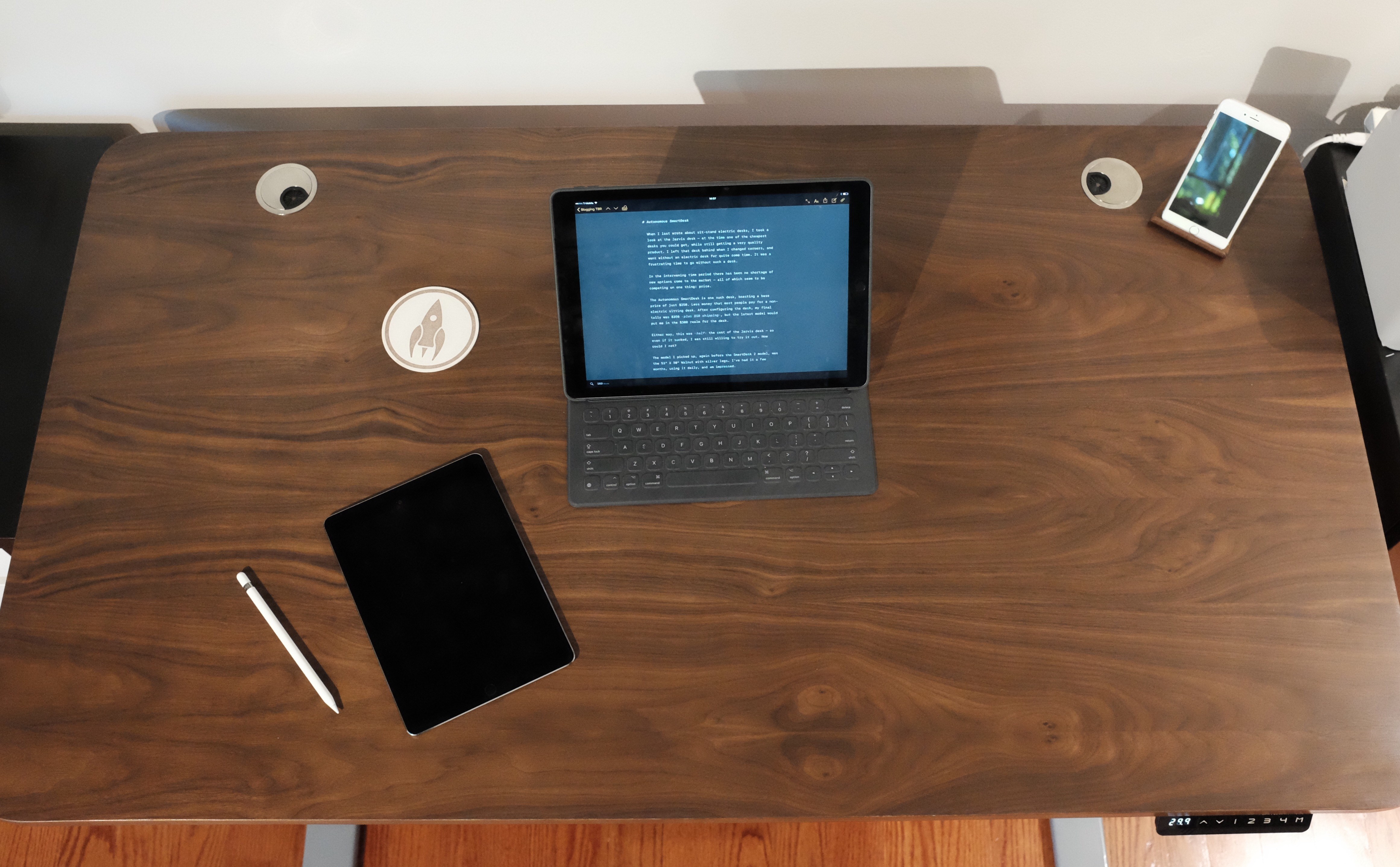 smartdesk 2 walnut