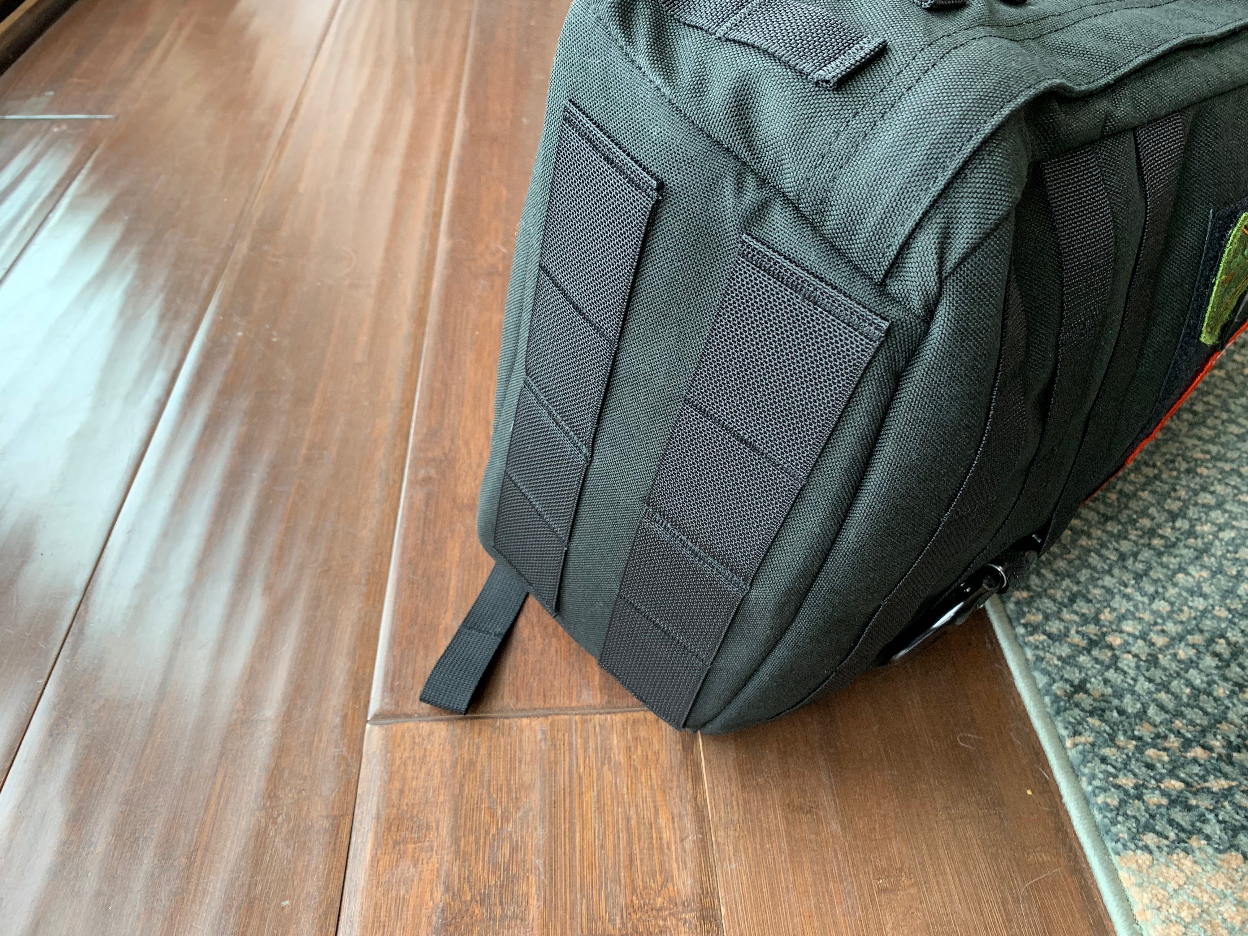GR1 21L back from SCARS with bottom Molle, side handles, and compression  straps : r/Goruck