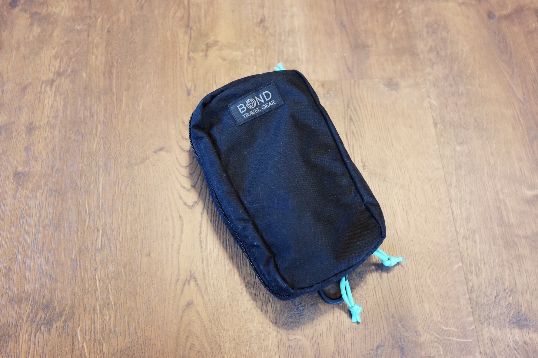 Bond Venture Pouch – The Brooks Review