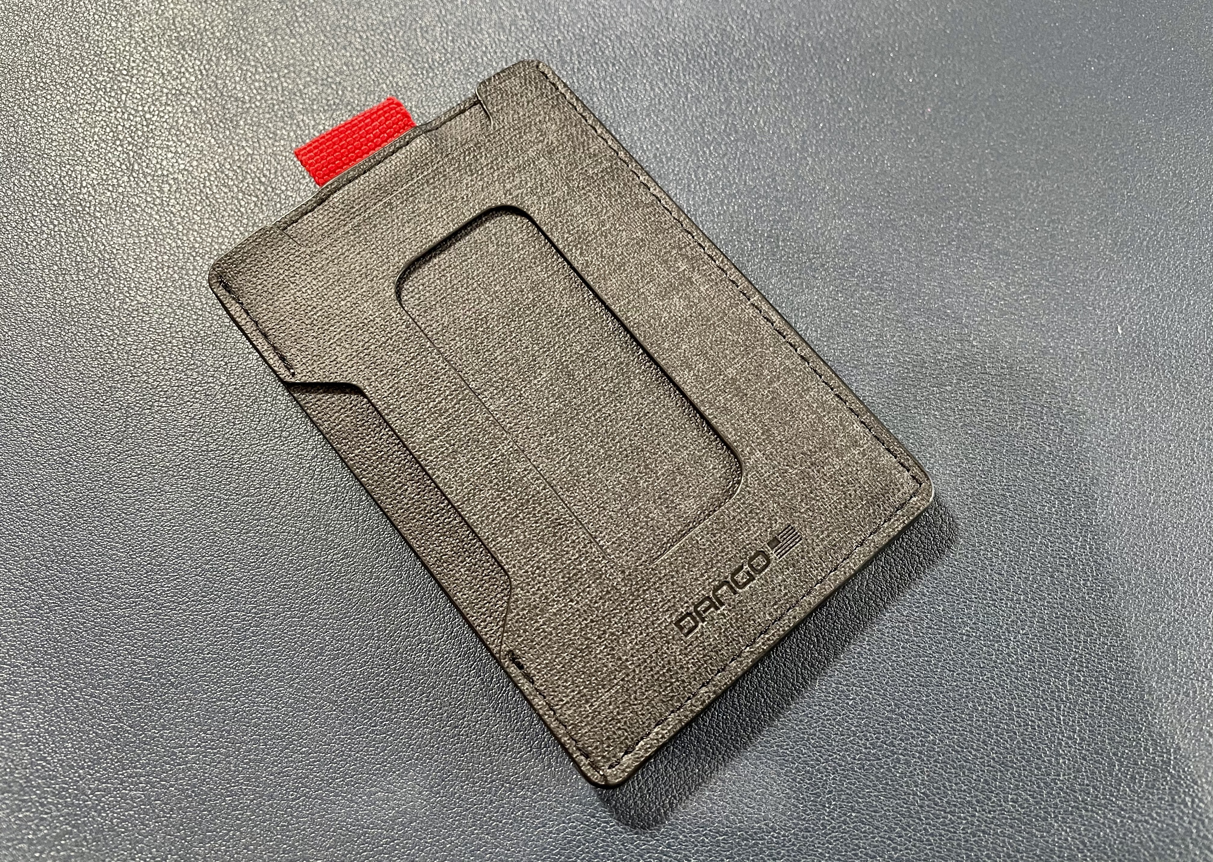 S1 AIRTAG WALLET - Dango Products