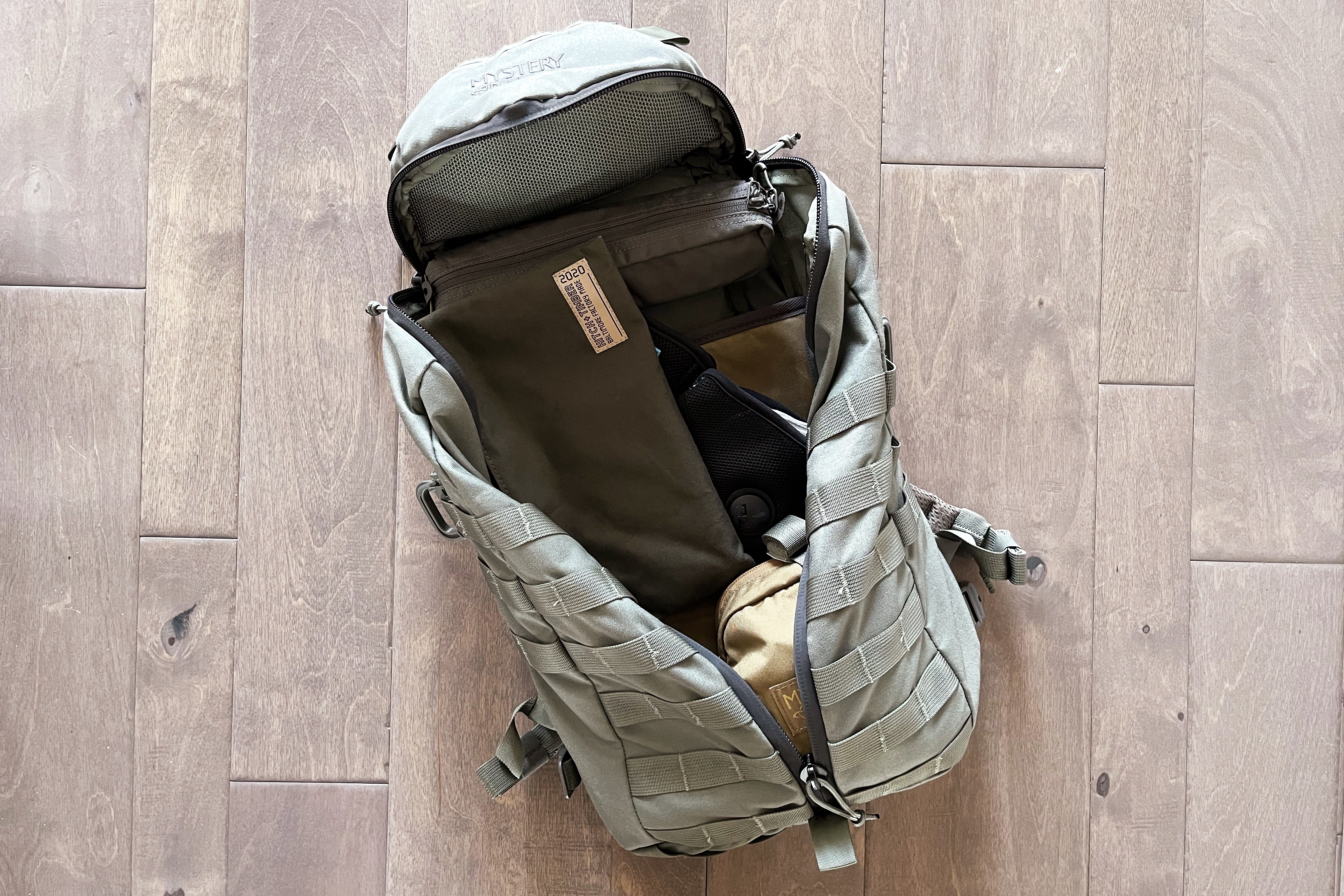 Battle of EDC / Office Bags – The Brooks Review