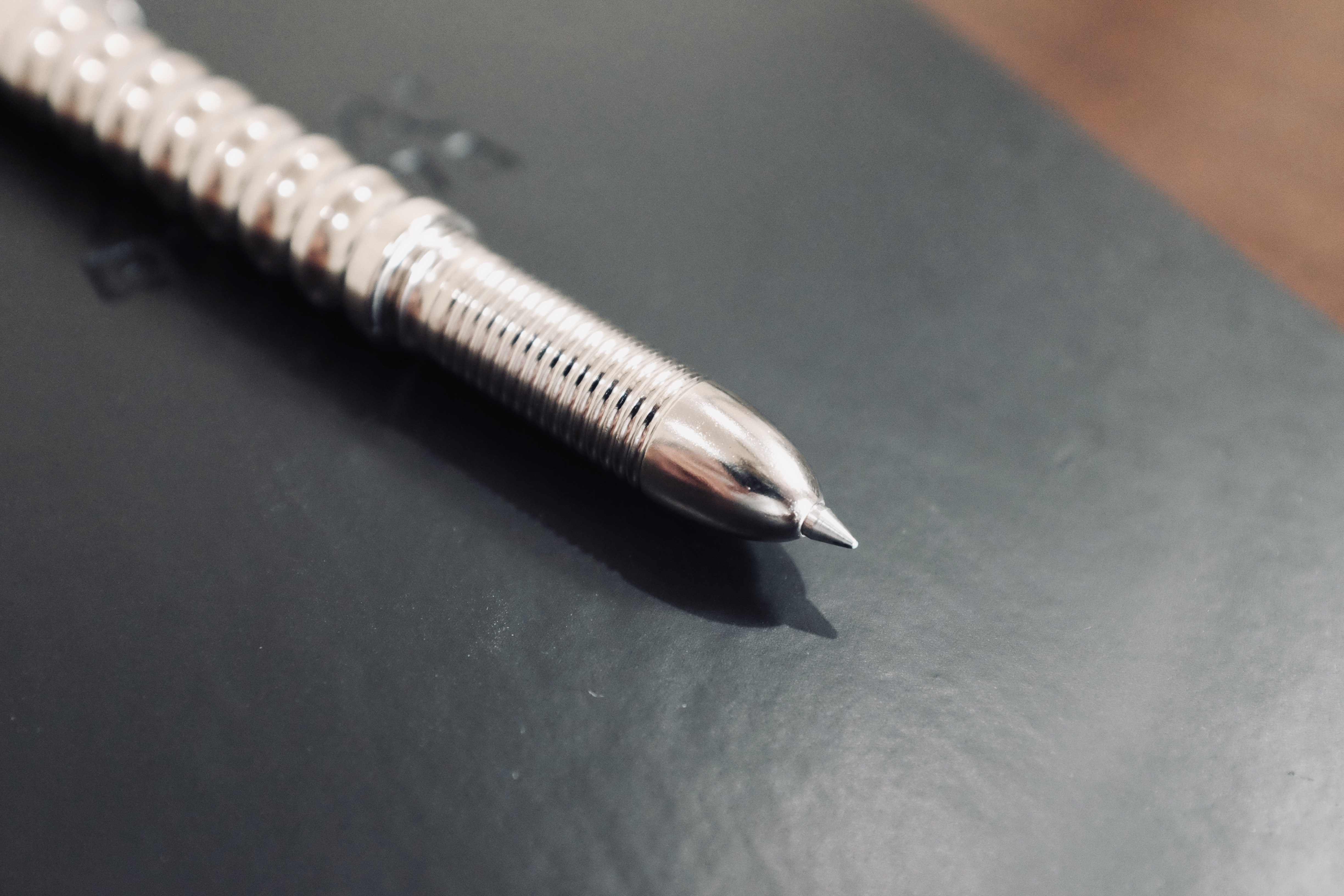 Prometheus Alpha Executive Pen – The Brooks Review