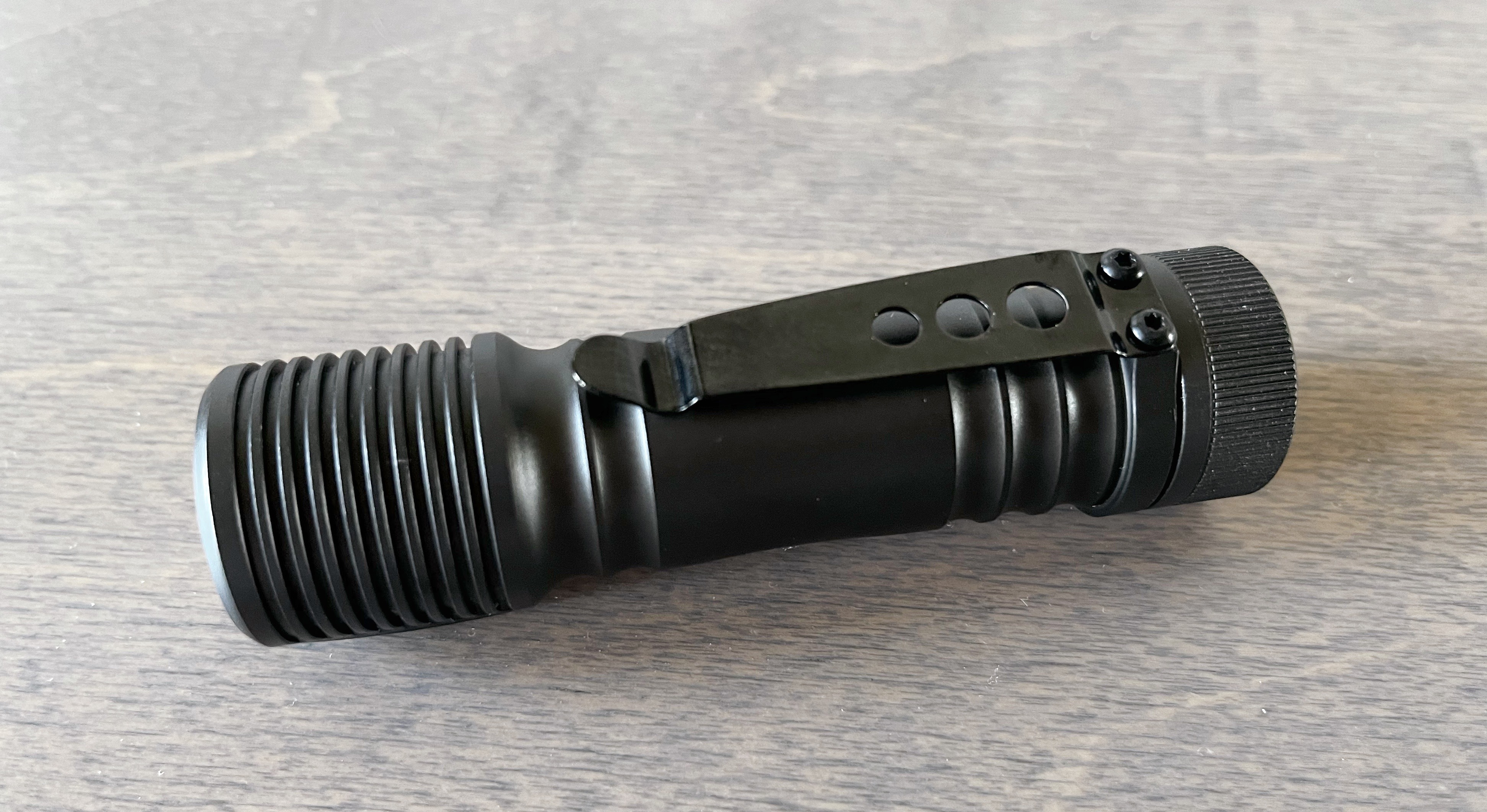 Zebralight SC64w Hi – The Brooks Review